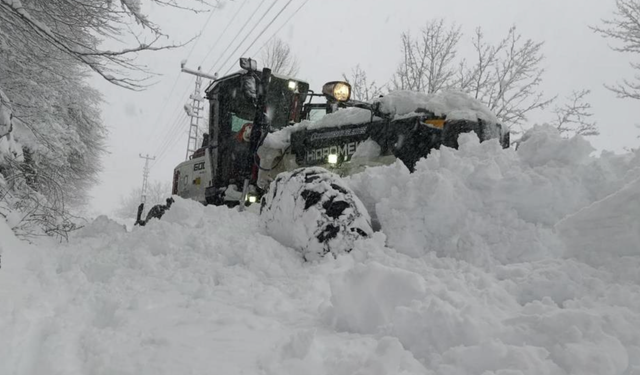 Ordu'nun yükseklerinde kar kalınlığı 2 metreye ulaştı!