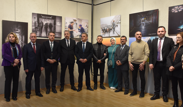 Trabzon'da sağlık çalışanlarının çektiği fotoğraflardan oluşan sergi açıldı!