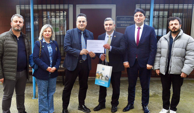 Geri dönüşümde farkındalık oluşturan muhtarlara teşekkür belgesi verildi