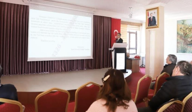 Bayburt'ta milli eğitim personeline resmî yazışma kuralları anlatıldı