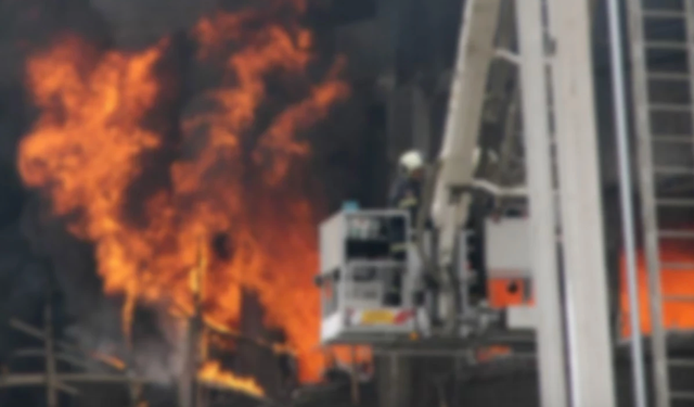 Hastanede çıkan yangında 10 kişi hayatını kaybetti