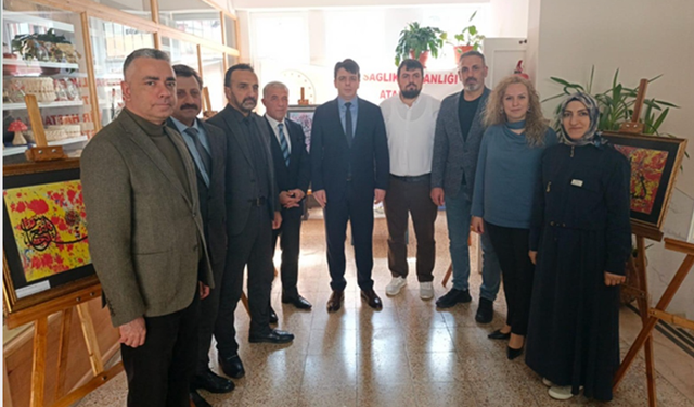 Çaykara'da "Hüsn-i Hat ve Ebru" sergisi açıldı