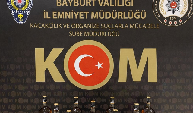 Bayburt'ta 10 litre kaçak alkol ele geçirildi
