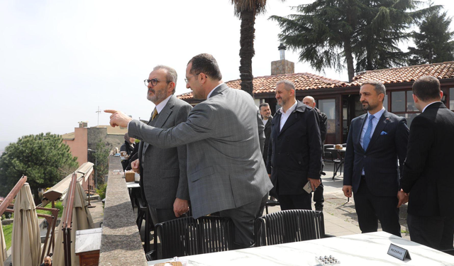 Başkan Ekim, Mahir Ünal’ı tarihi Ortamahalle’de ağırladı