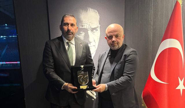 Maç öncesi dostluk yemeği