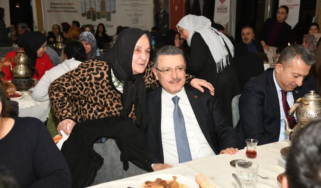 Başkan Genç: "Yetimlerin dertleriyle dertlenmek bizim görevimizdir"