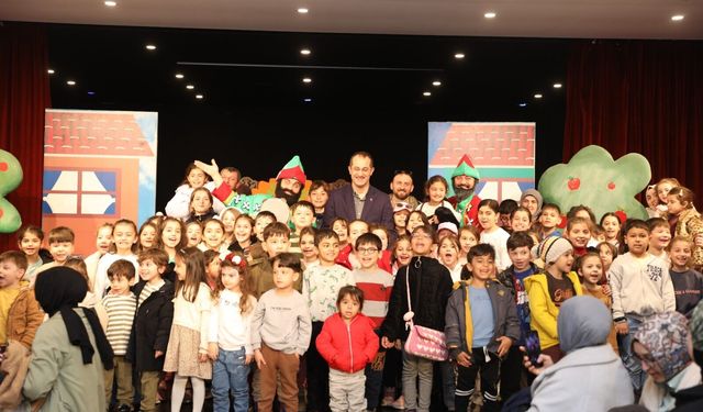 Başkan Ekim Dünya Tiyatrolar Günü’nü kutladı!