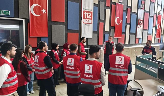 Kızılay gönüllülerine acil çağrı yönetimi anlatıldı