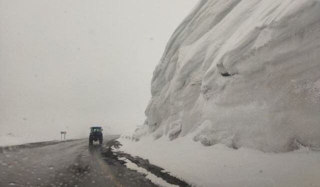 Kar kalınlığı tabela boyunu geçti