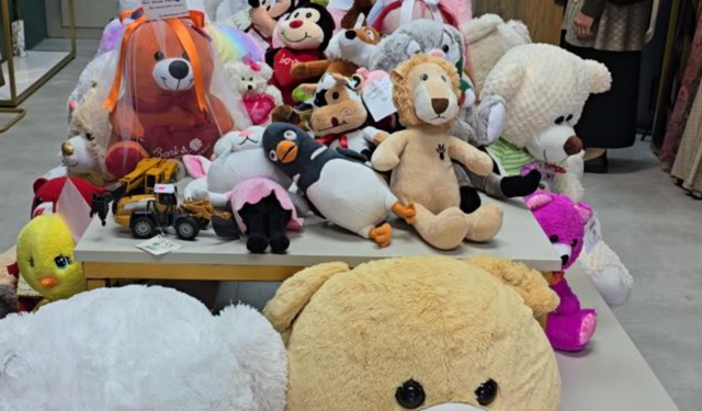 "Açılışa kuruyacak çiçeklerle değil çocukları sevindirecek oyuncaklarla gelin" çağrısı