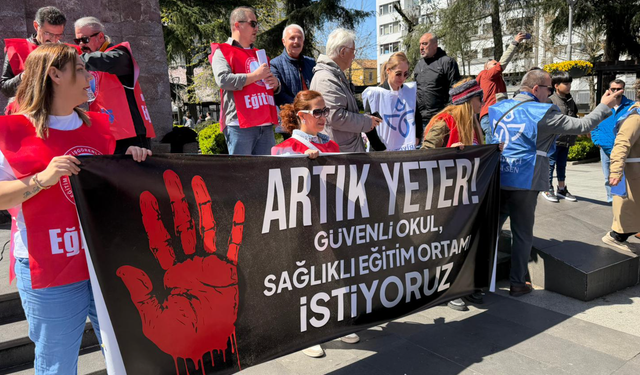 Şiddete karşı yürüdüler! Eğitimcilerden dikkat çeken çıkış