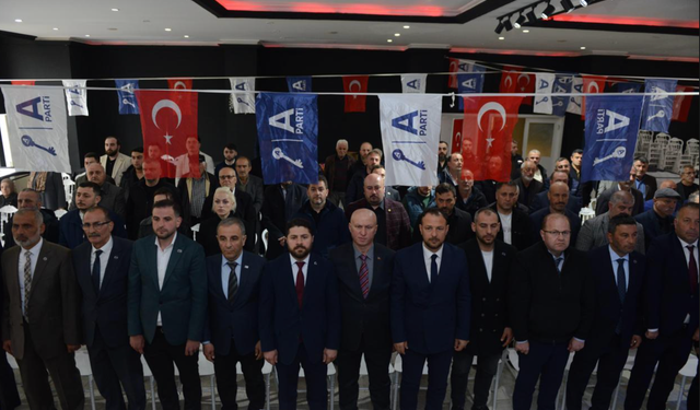 Anahtar Parti’den Dernekpazarı’nda gövde gösterisi