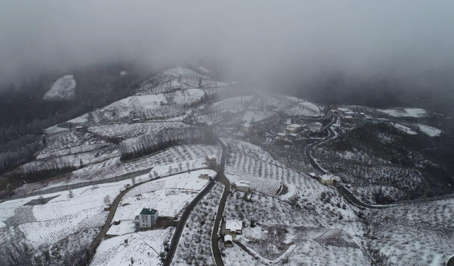Trabzon'un yüksek kesimlerinde kar etkili oldu