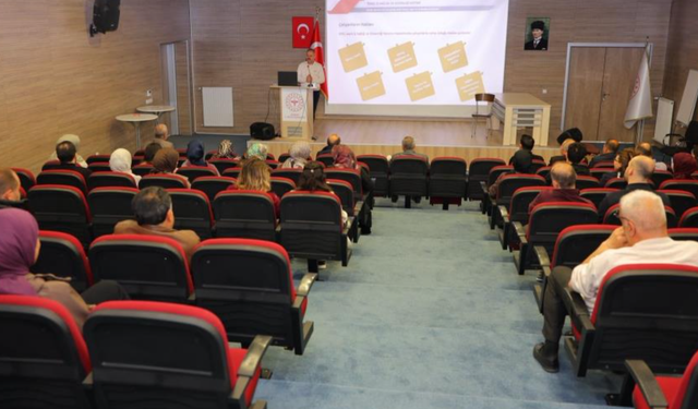 Bayburt’ta sağlık personeline iş sağlığı ve güvenliği eğitimi verildi