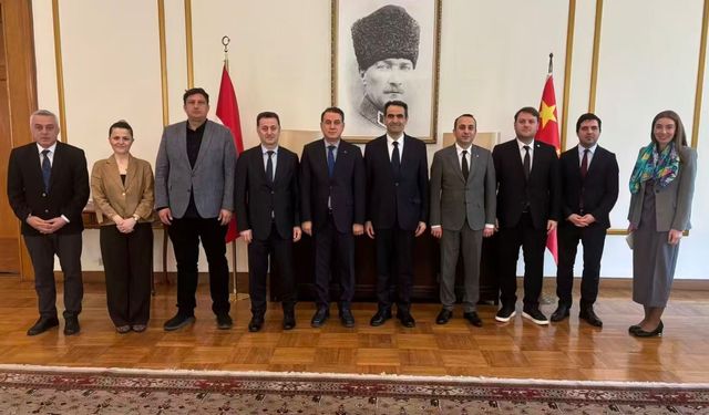 Türkiye’nin  Çin Büyükelçisi  Trabzon heyetini kabul etti