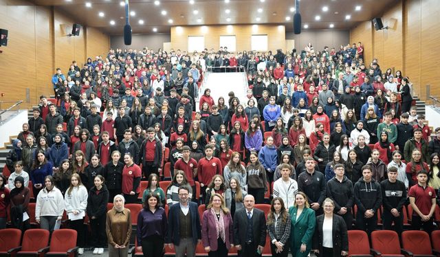 Trabzon'da Kent Konseyi'nden öğrencilere Hukuki farkındalık eğitimi...