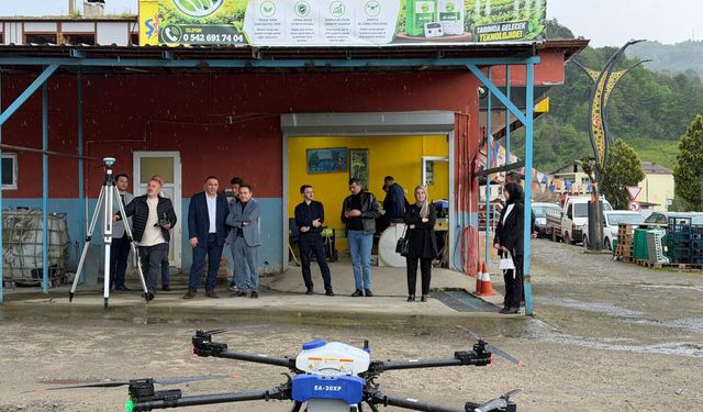 Trabzon'da çay tarımında bir ilk: Dron eğitimi...