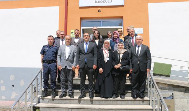 Of'ta dikiş nakış kursu sergisi açıldı