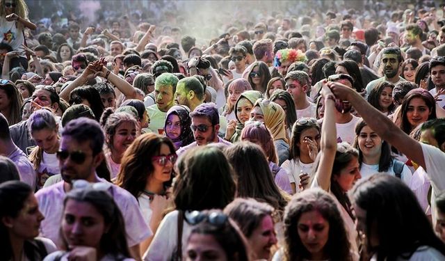 Türkiye’nin genç nüfusu ve yaşam süreleri açıklandı
