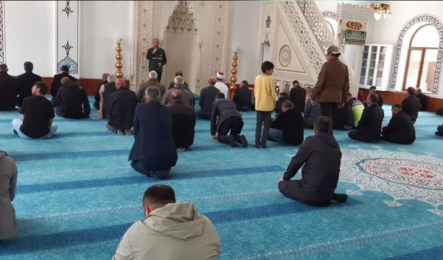 Bayburt’ta cami cemaati bağımlılıkla mücadele konusunda bilgilendirildi