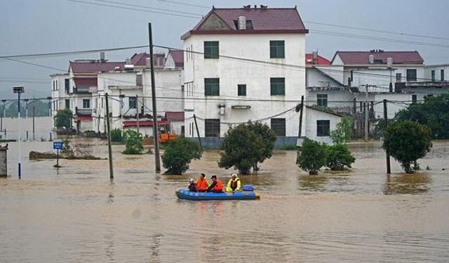 Çin’de sel: 10 ölü