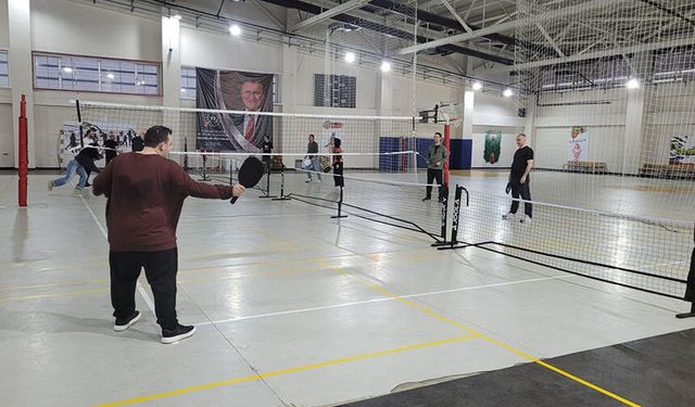 Dezenformasyona karşı pickleball