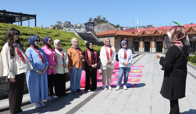 Rize’de ebeler ve gebeler Anneler Günü etkinliğinde buluştu