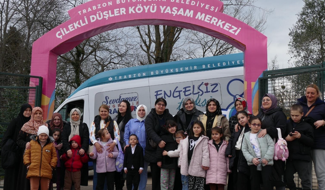 Trabzon'da Çilekli Düşler Köyü çocukların gözdesi oldu!