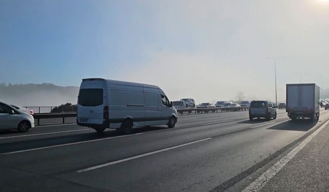 İstanbul’da yoğun sis: Boğaz hattı trafiğe kapatıldı