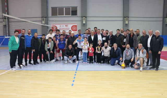 Of Kaymakamlığı Bahar Voleybol Turnuvası sona erdi