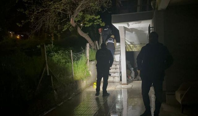 Binanın bahçesinde tüfekle ateş açıldı