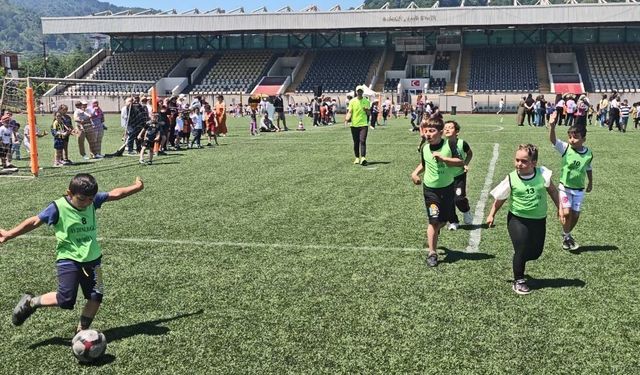 Artvin’de Fair-Play kazandı: 14. Grassroots futbol şenliği tamamlandı