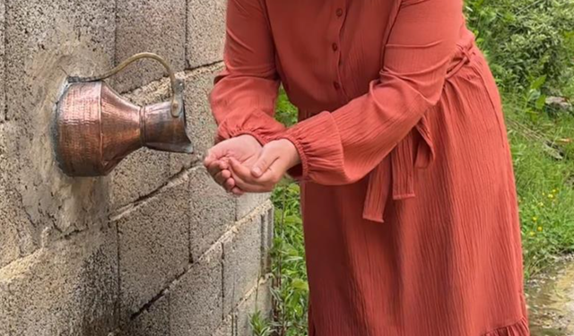 Rizeli'nin güğümden çeşmesi ilgi çekiyor