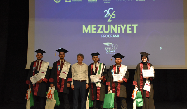 Trabzon'da uluslararası öğrenciler mezuniyet heyecanı yaşadı