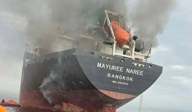 İran: Hürmüz Boğazı tanker trafiğine kapatıldı