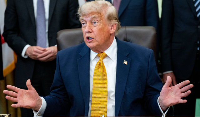 Trump: "İran, yalan haberlerin aksine Hürmüz Boğazı'ndan geçen gemilerden hiçbir geçiş ücreti almadığını ABD'ye bildirdi
