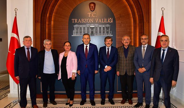 Valiye anlamlı ziyaret!
