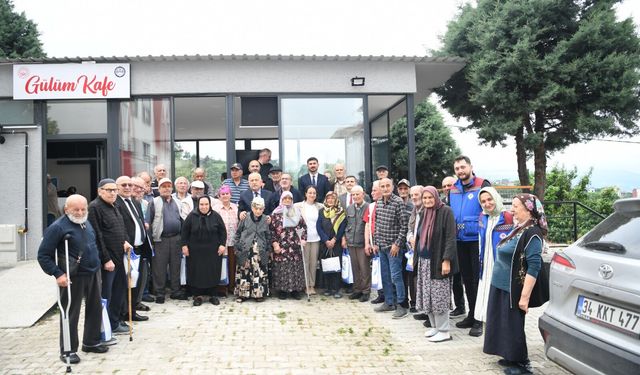 Büyükşehir’den huzurevi sakinlerine anlamlı ziyaret