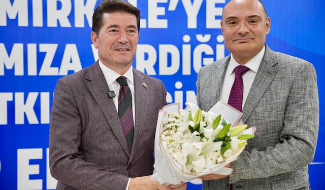 Başkan Kaya'dan Demirkale'ye veda yemeği... Ortahisar protokolü bu sofrada buluştu