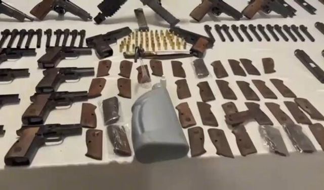 Kütahya'da silah kaçakçılığı operasyonunda yakalanan 5 zanlı tutuklandı