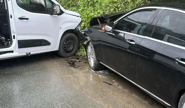 Ayder yolunda kaza: 3 yaralı