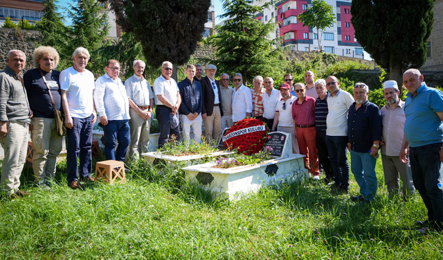 Ali Özbak Kabri Başında Anıldı