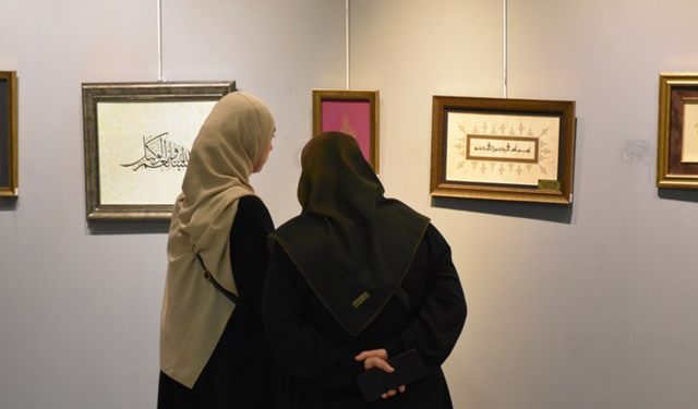 Trabzon'da tezhip sergisi açıldı