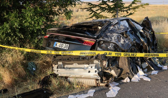 Kaza sonrası ortalık savaş alanına döndü