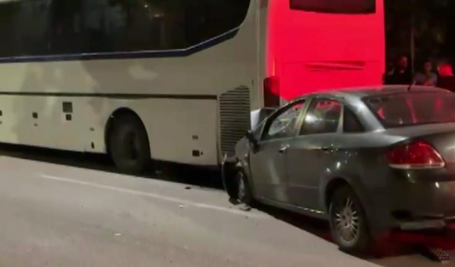Alkollü sürücü önce duvara sonra otobüse çarptı
