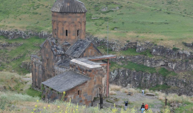 Kars'taki Tarihi Ani Ören Yeri ziyaretçilerini ağırlıyor