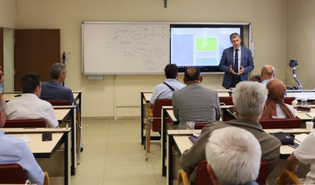 Bayburt’ta 'Eğitim Kurumları Yönetici Yetiştirme Sertifika Programı' başladı