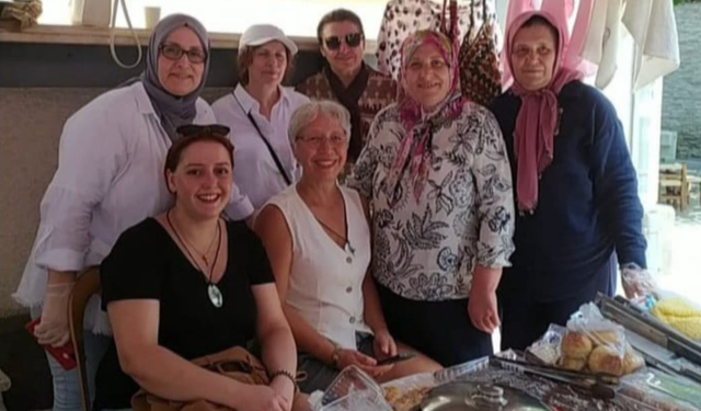45 yıl sonra görev yaptığı Akçaköy’e döndü! Eski öğrencileriyle hasret giderdi