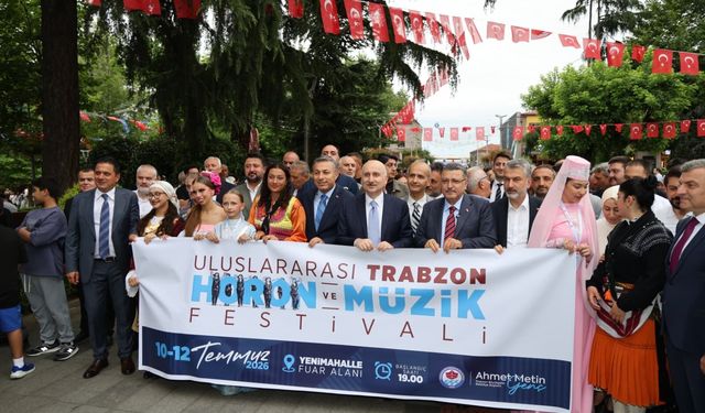 Trabzon'da horon ve müzik festivali coşkusu