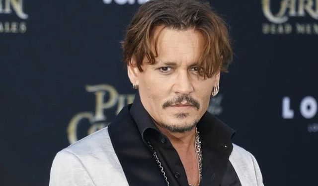 Johnny Depp hayranlarını korkuttu!